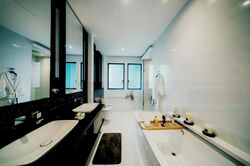 Straits View (D1), Condominium #466767731